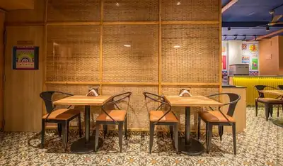 Queen's Restaurant Gallery Photo 26