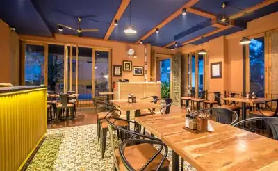 Queen's Restaurant Gallery Photo 45